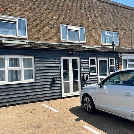 Lopez Home Crawley Ifield Екстер'єр фото