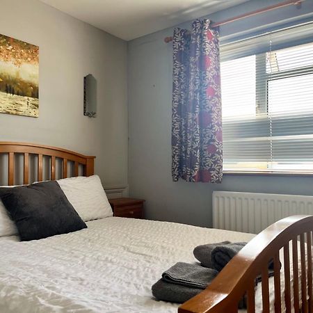 Lopez Home Crawley Ifield Екстер'єр фото